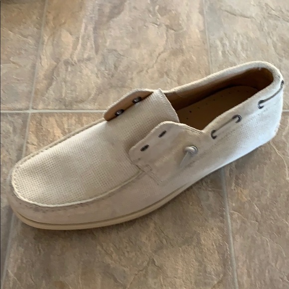 Shoes - Picture 2 of 7